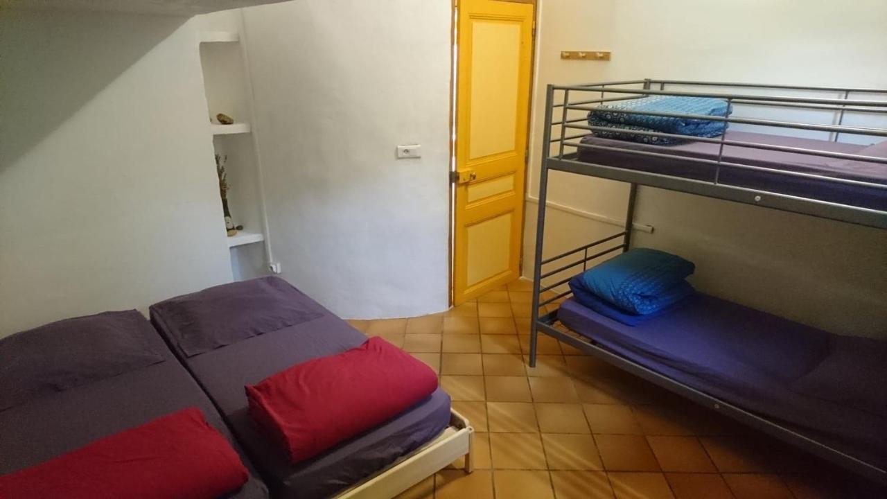 Chambres D'Hotes Gite Saint Roch Tuchan Esterno foto